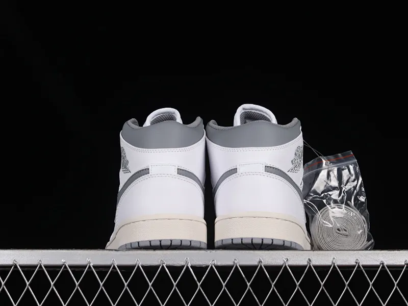 All categories Air Jordan Jordan series basketball shoes Air Jordan 1 Mid Air Jordan 1 Mid "Vintage Grey" AJ1 Joe 1 white gray first year China basketball shoes 554724-135